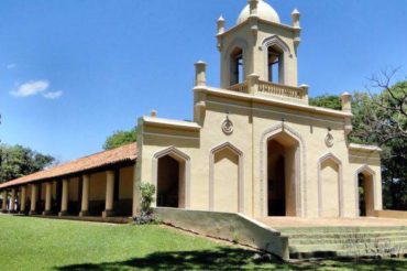 Ślady pod Krzyżem Południa. Czy Bóg wzywa do służby w Kościele?