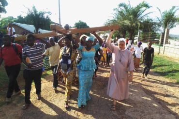 Wielki Piątek na misji Betare-Oya w Kamerunie