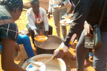 Pielgrzymka dzieci do Matki Bożej Nadziei w Nguelemendouka