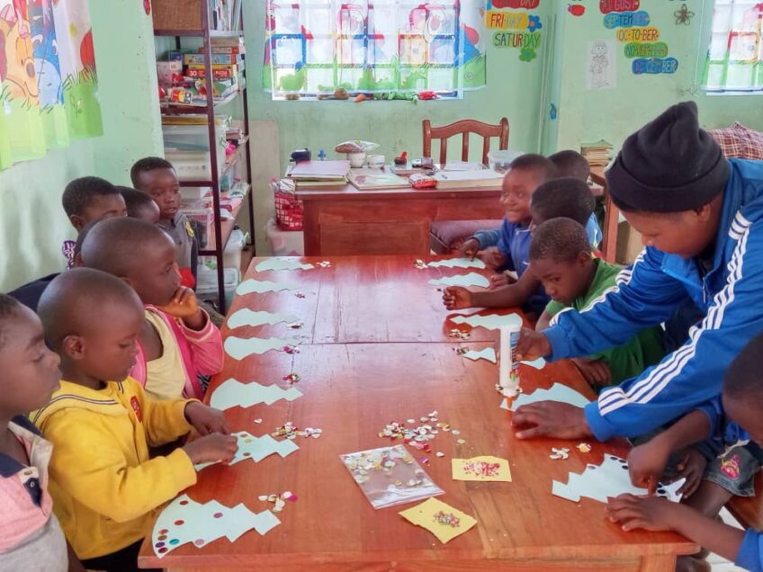 Przygotowanie do Świąt, Kikaikelaki, Balengou. Adwent w Kamerunie