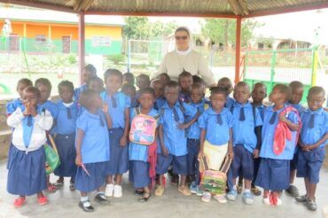 Nowy rok szkolny na misji Betaré – Oya w Kamerunie